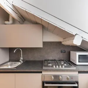 Brera Flat Near Duomo Apartment