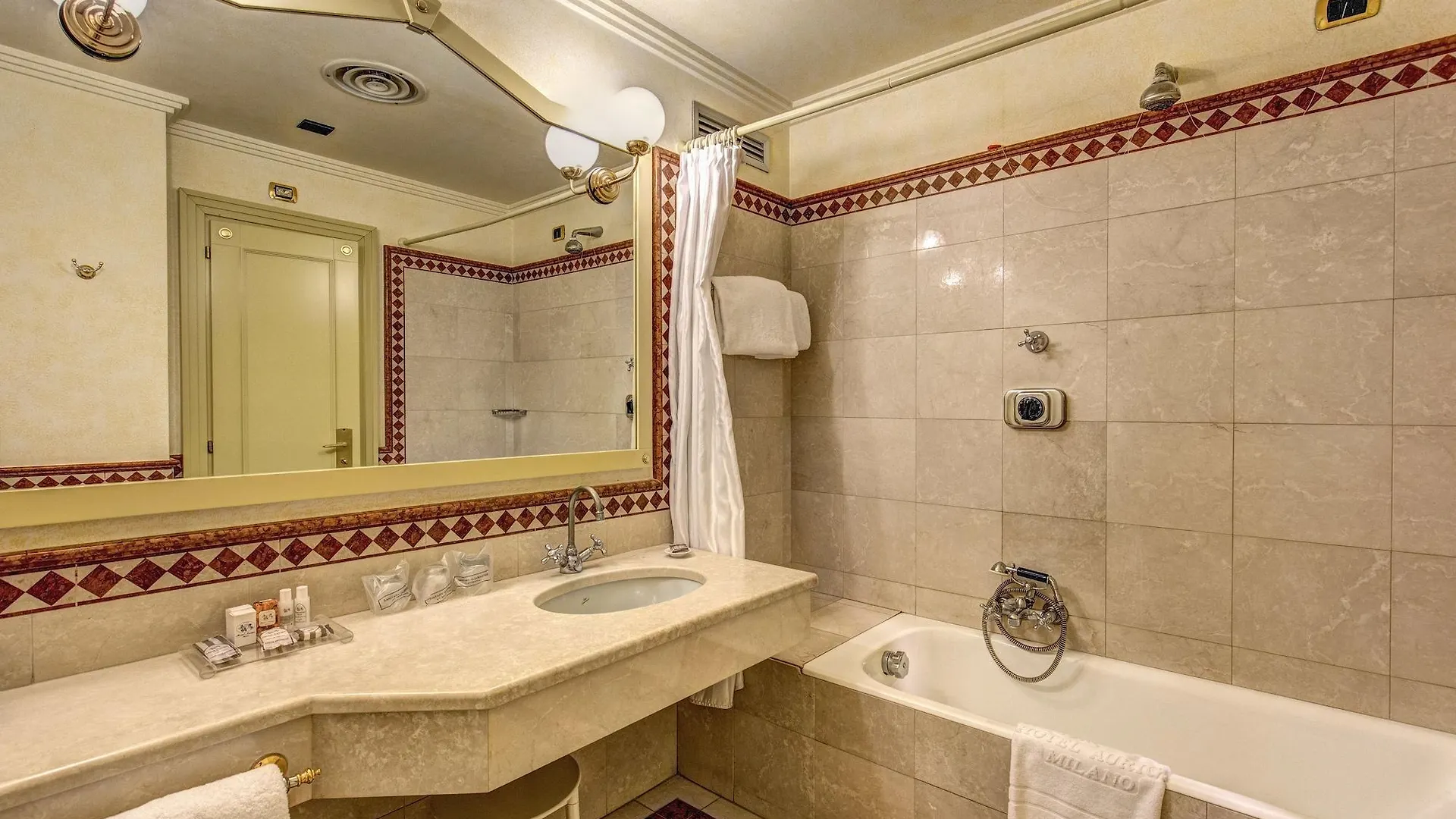 ****  Hotel Auriga Milan Italie